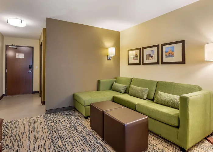 Comfort Inn & Suites West Des Moines
