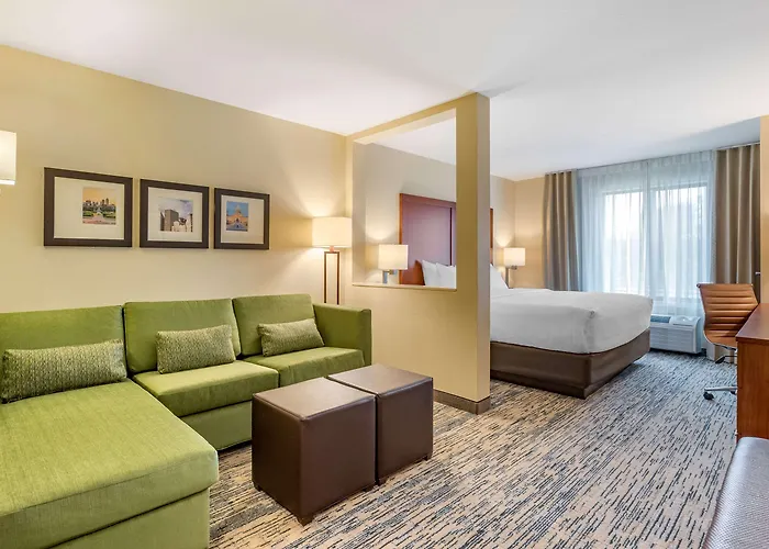 Comfort Inn & Suites West Des Moines
